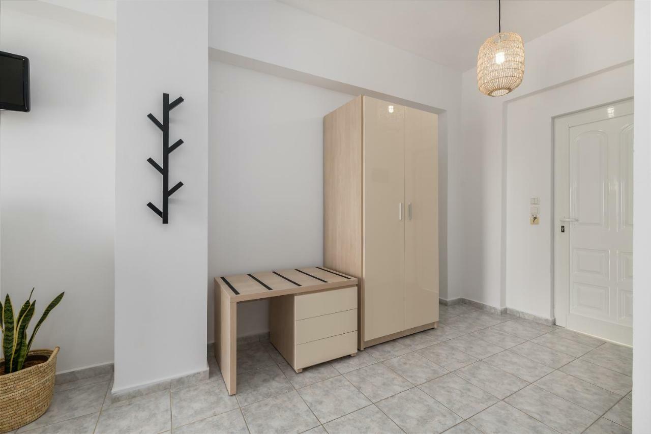 V&C Paradise Apartments Rodhákinon Luaran gambar