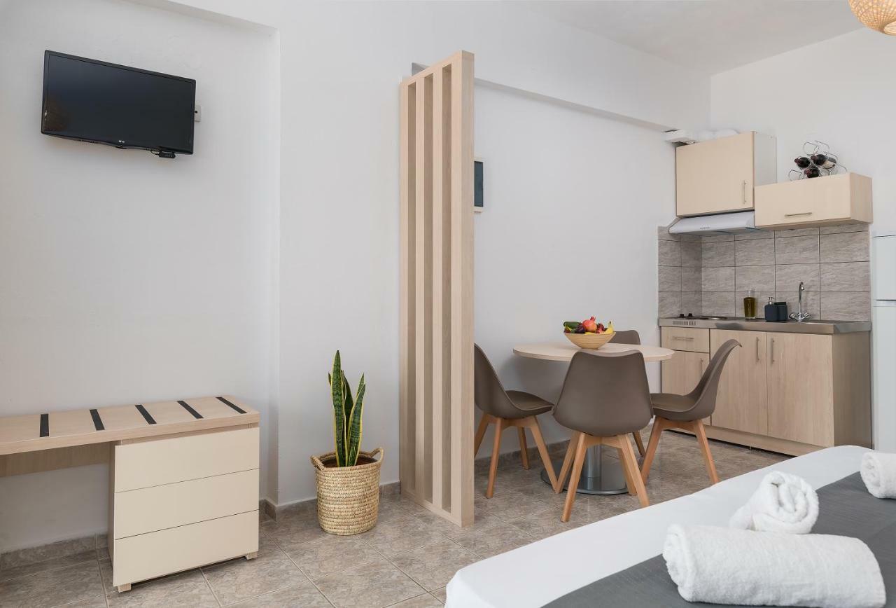 V&C Paradise Apartments Rodhákinon Luaran gambar